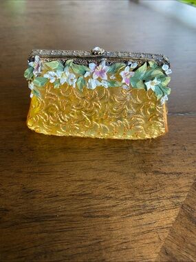 Vintage 2000 Popular Imports "Nostalgia" Miniature Handbag Purse Figurine.